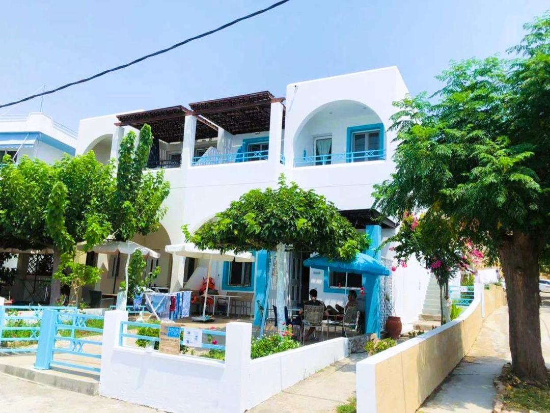 Haraki Mare Studios Beach Front Bagian luar foto