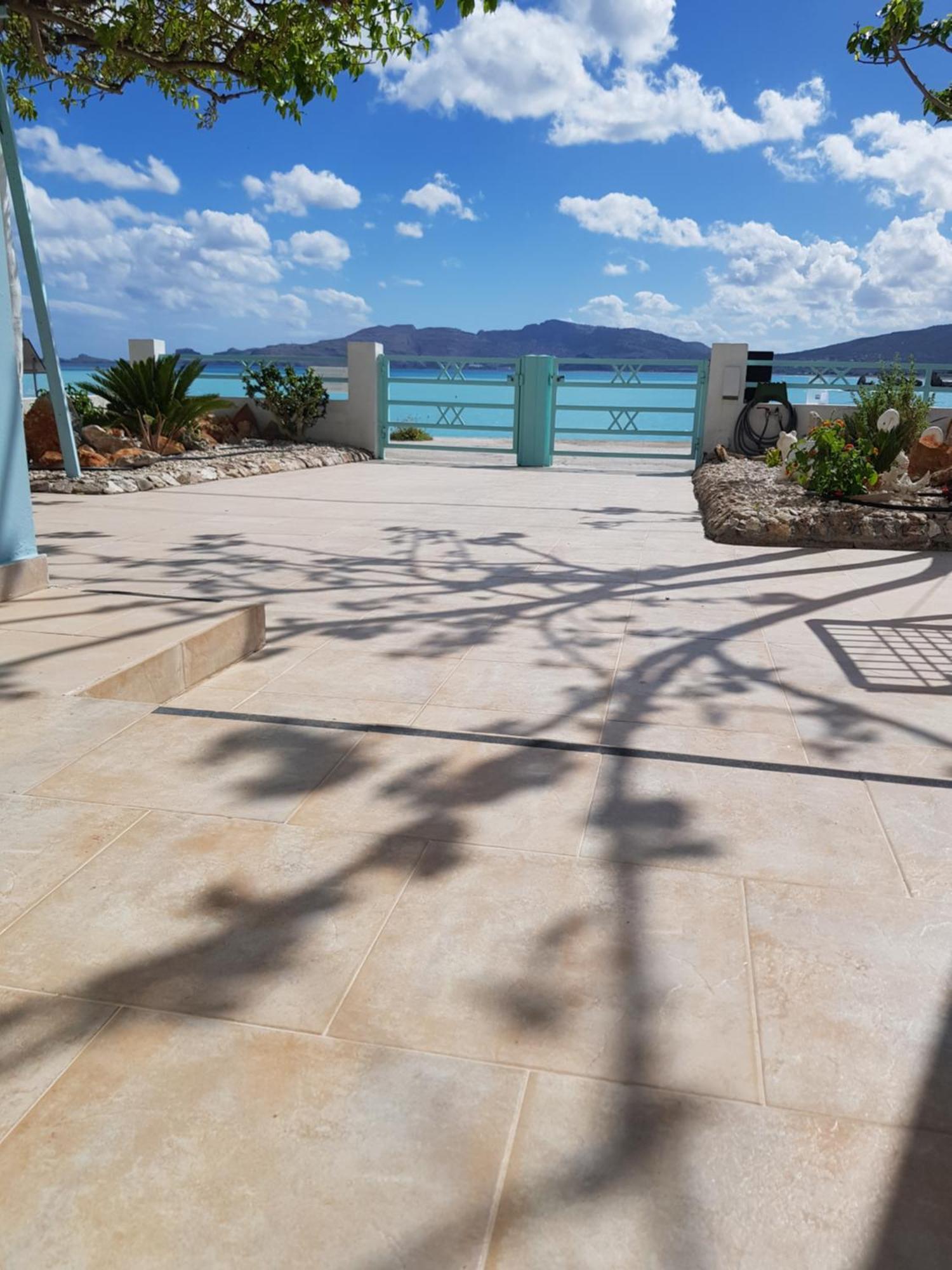 Haraki Mare Studios Beach Front Bagian luar foto