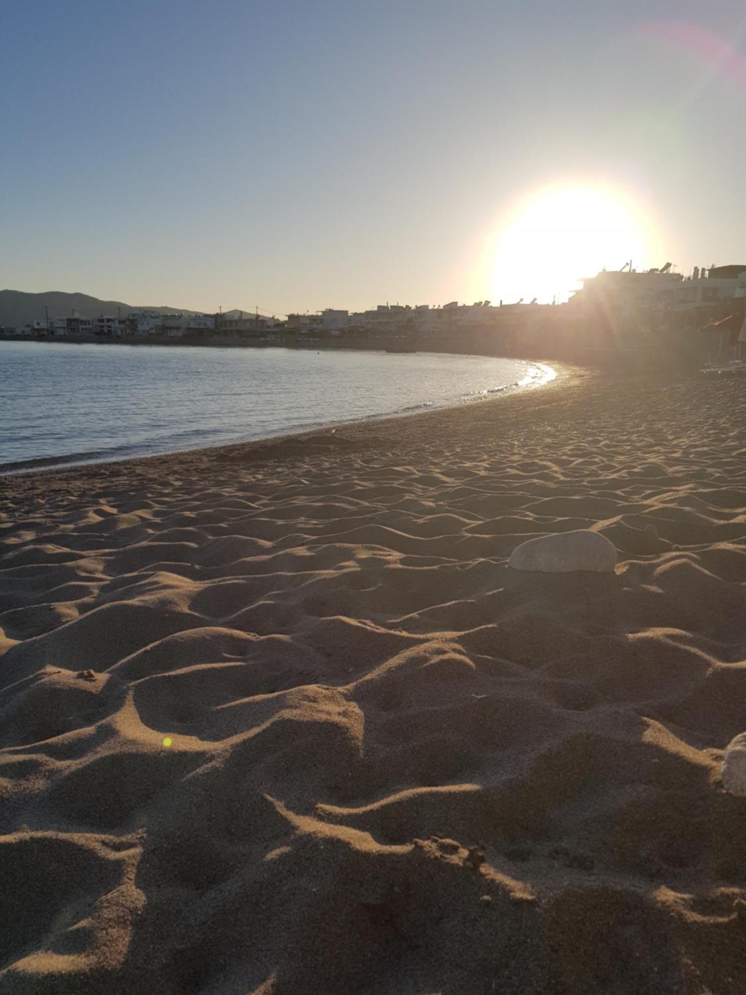 Haraki Mare Studios Beach Front Bagian luar foto