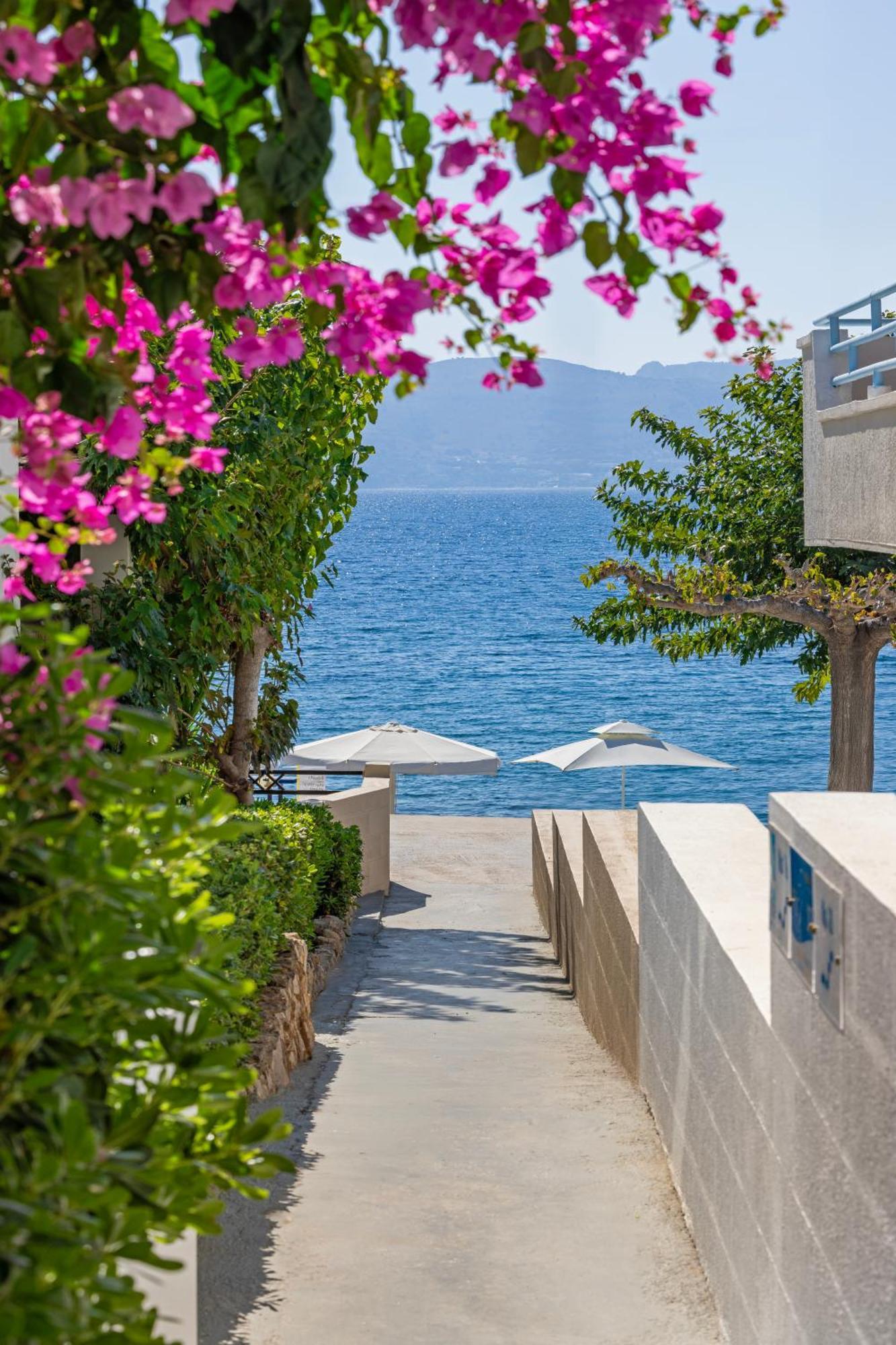 Haraki Mare Studios Beach Front Bagian luar foto