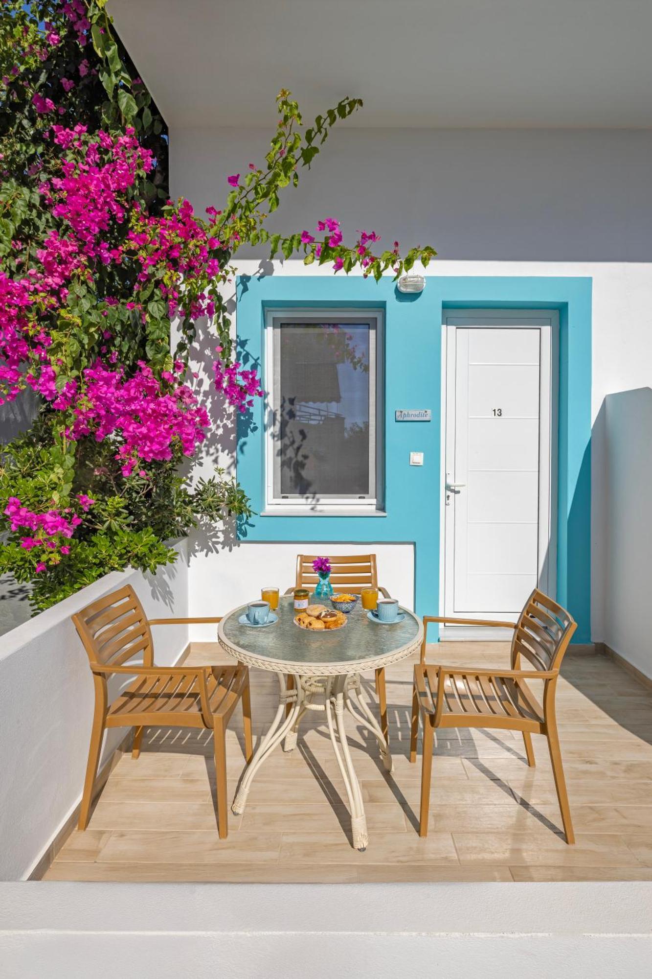 Haraki Mare Studios Beach Front Bagian luar foto